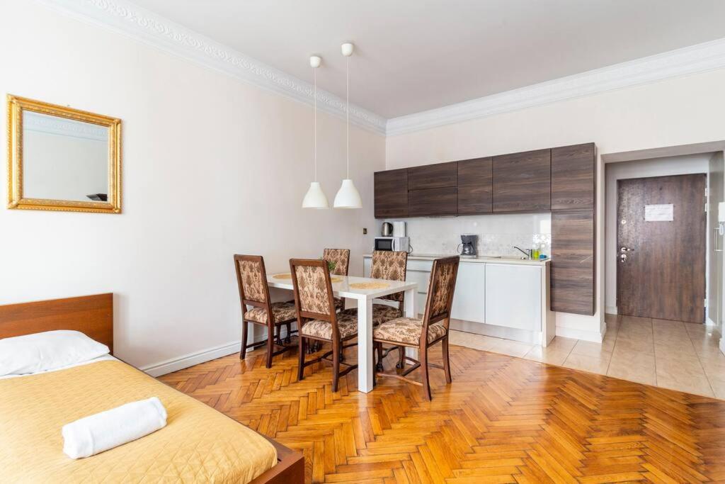 Apartament Floriańska Glamour